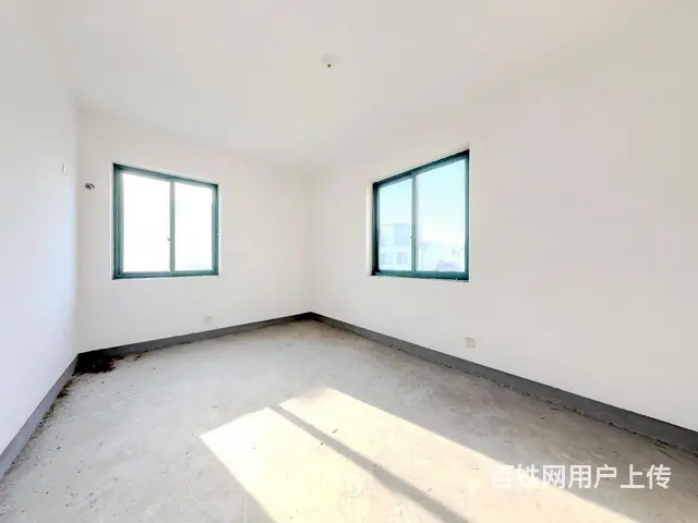 独栋别墅，近地铁一号线，户型方正 花园200多平 - 图片 3