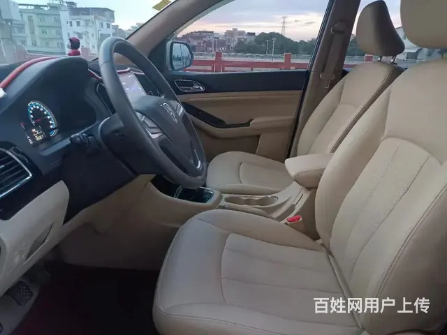 宝骏730 2015款 1.8 手动 豪华导航ESP版7座 - 图片 8