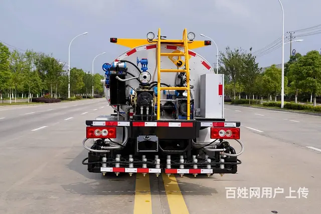 福田小卡沥青车，沥青洒布车多少钱 - 图片 4