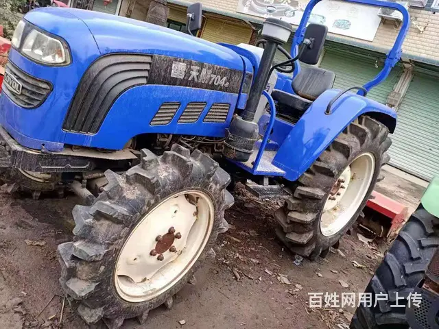 雷沃欧豹704拖拉机，精品车况，价格不高 - 图片 1