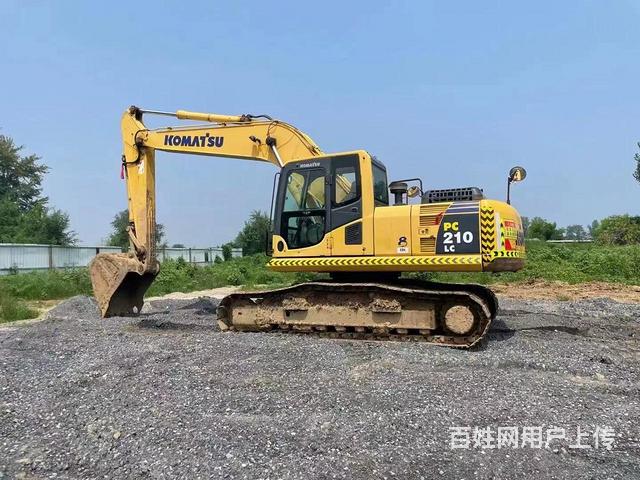 精品个人纯土方小松210-8mo二手挖掘机自家干活的图片