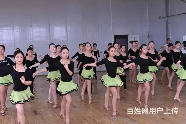 高薪直招+模特舞蹈有培训薪资2W以上 - 图片 1