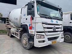 出售15年16年二手豪沃搅拌车，后八轮，大14方，