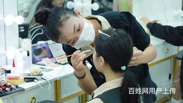 广州学化妆，到百美汇学校，专业全面靠谱有就业推荐 - 图片 2
