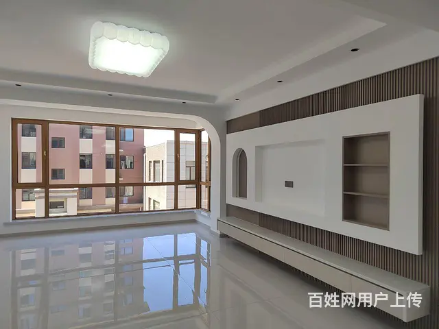 壹品园一期电梯洋房2楼115平精装修69.5万 - 图片 1