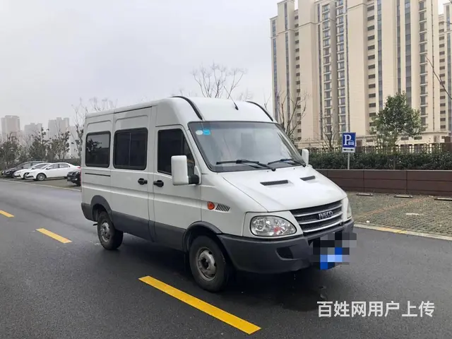 依维柯中顶短轴6座包过户支持分期付款首付2万 - 图片 2