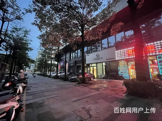 （51旺铺推荐）迎宾路中铁置业广场315平铺面转租 - 图片 1