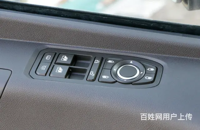 自动挡重汽豪沃9米6前四后四 三轴车厢式货车 国6 - 图片 6