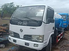 出卖吸污车