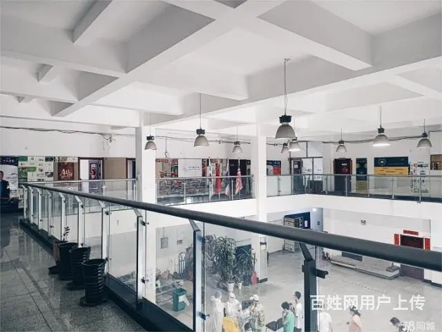 南岗学府四道街黑大写字楼出租 - 图片 1