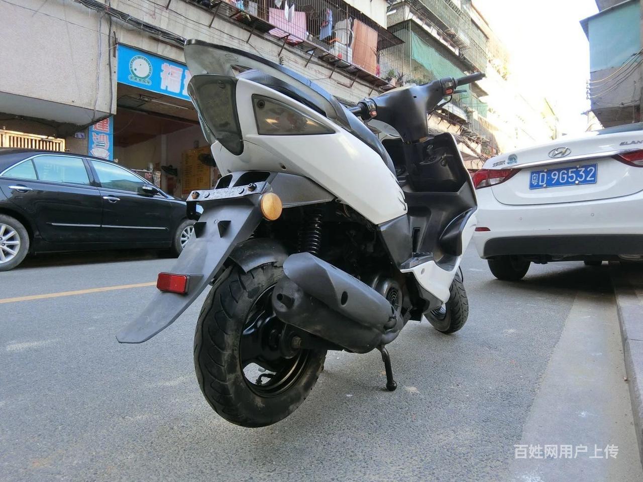 出售2020年白色鬼火,带合格证,实走4354公里