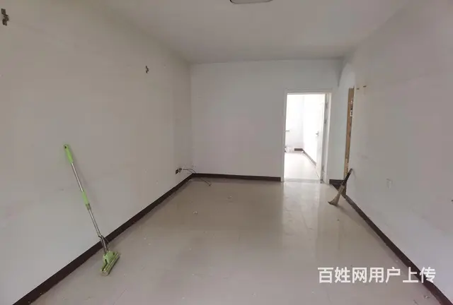 珠江转盘附近，珠江路临街商网出租62平，房东直租，无转让费用 - 图片 3
