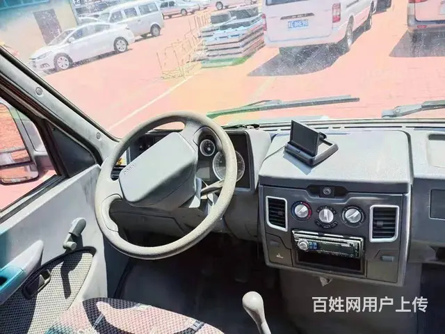 2012年依维柯7座、柴油2.8T、高配、中央空调 - 图片 2