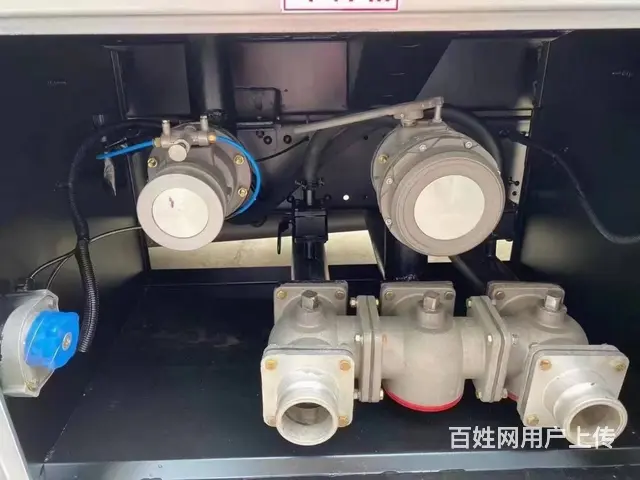国六东风天锦小三轴运油车，矿区工地运油好帮手 - 图片 8