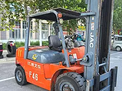 转让江淮5吨叉车