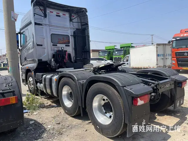 自动挡二手解放J7牵引车 550马力 国五 双驱 - 图片 3