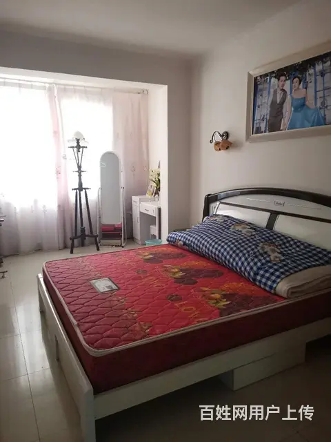 直上附小学区房，三室两厅，中层简装，拎包入住！ - 图片 3