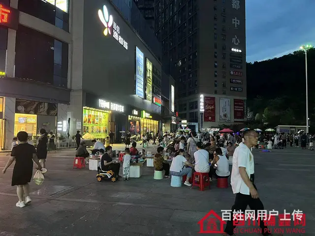 （四川铺鑫网）巴州区老城置信逸都花园140平餐饮店转让 - 图片 6