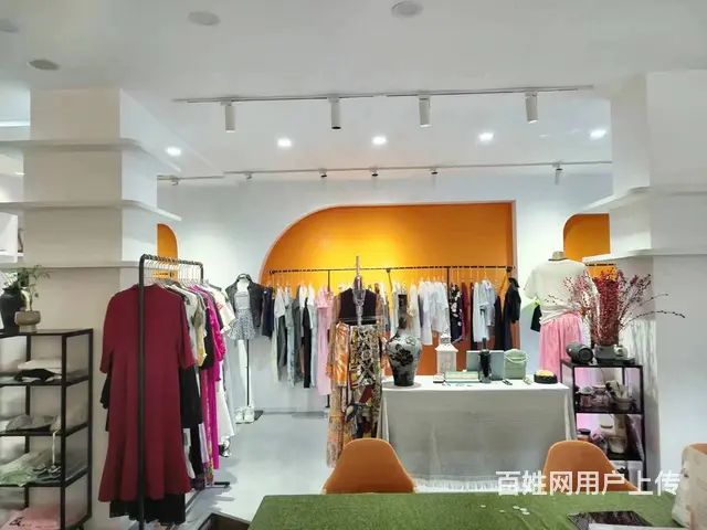 （易转介绍）柯桥沿街好位置服装店转让位于商业街，可以空转 - 图片 4