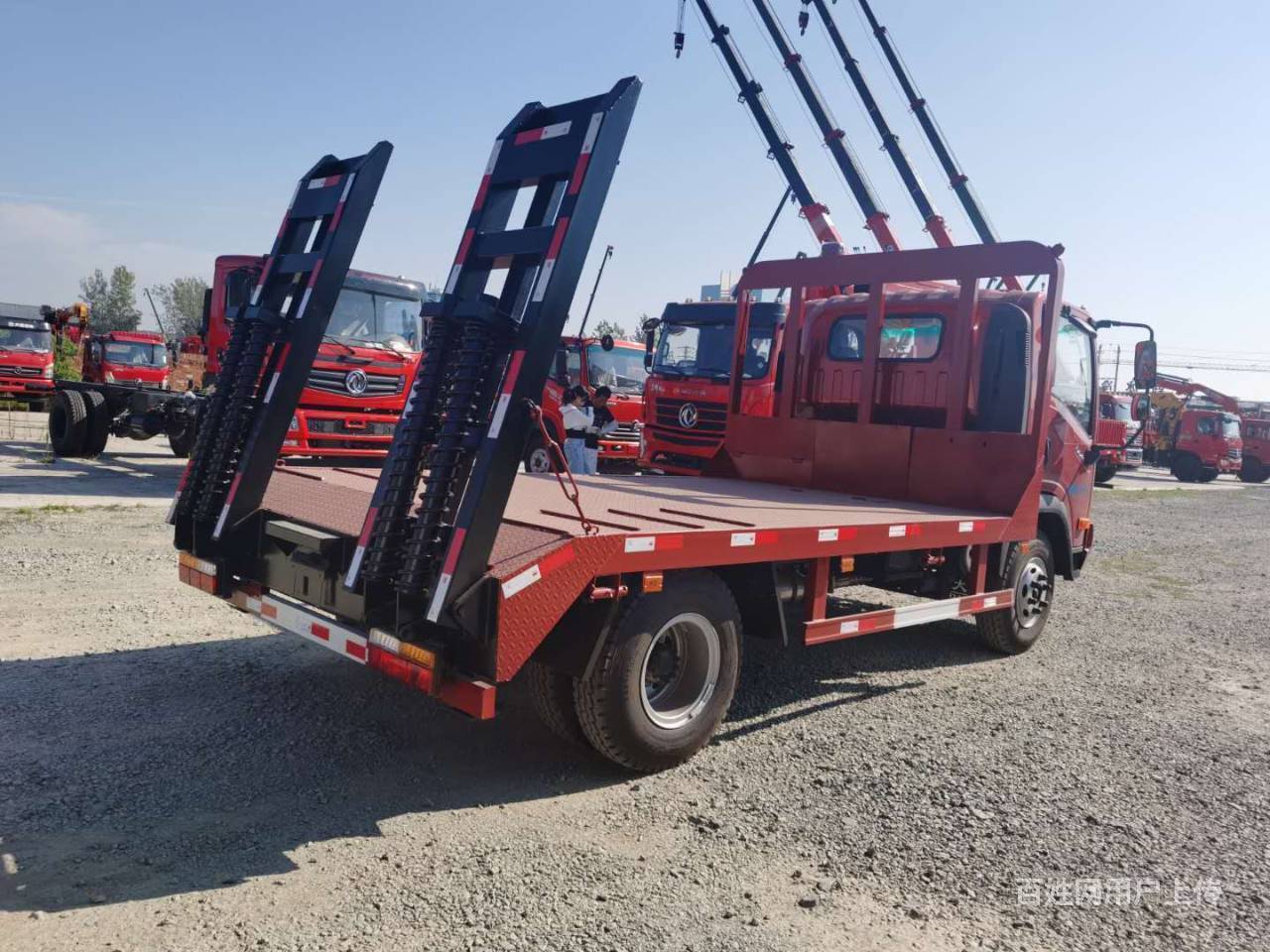 蓝牌170马力大运拖车现车优惠2000