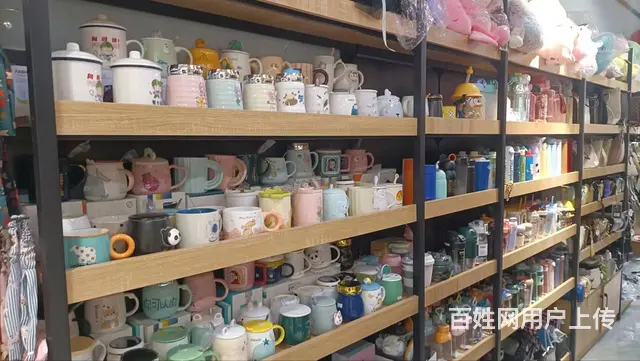 C9182位于阜康市公园六号商业街临街店面转让 - 图片 4