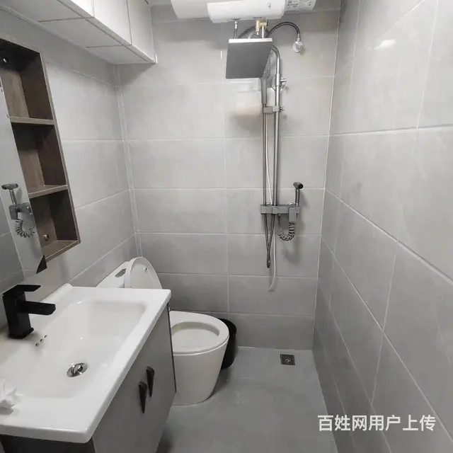 新市医院附近精装修步梯5楼边屋南北通透，热水器， - 图片 7