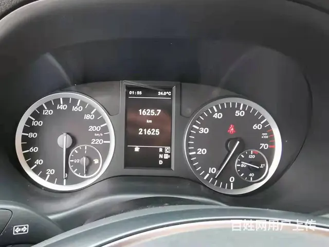 奔驰 威霆 2019款 2.0T 手自一体 商务版7-9座 - 图片 5
