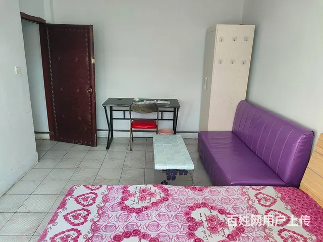 王家大院附近，5楼1室，室内干净，东西齐全，拎包即住 - 图片 1