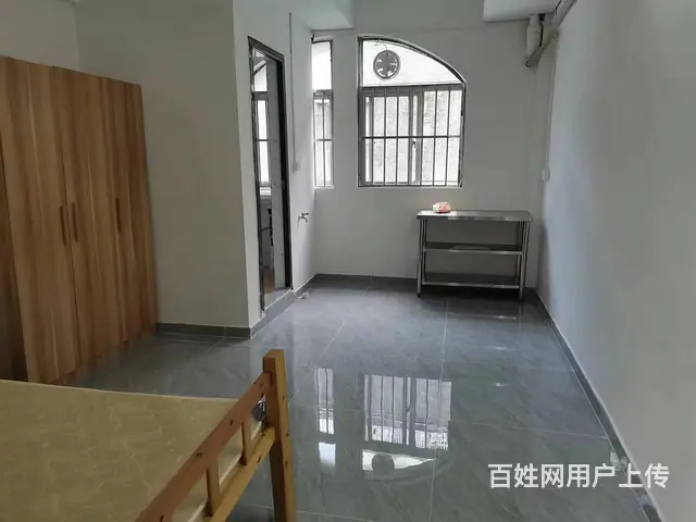 石榴园单身公寓出租，新装修，三楼，部分​‌‌​‌‌​‌‌家私 - 图片 5