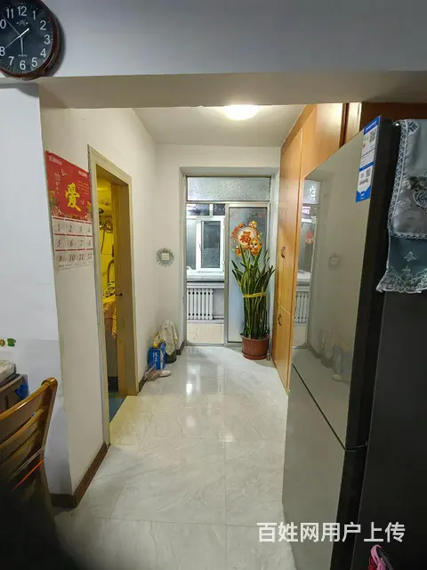 老街基早市附近人防办楼6楼非顶，62平，厢楼两室一厅，带家具 - 图片 4