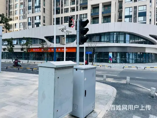 急售南大街运河天地小区大门口 年租金11万沿街商铺 好停车 - 图片 3
