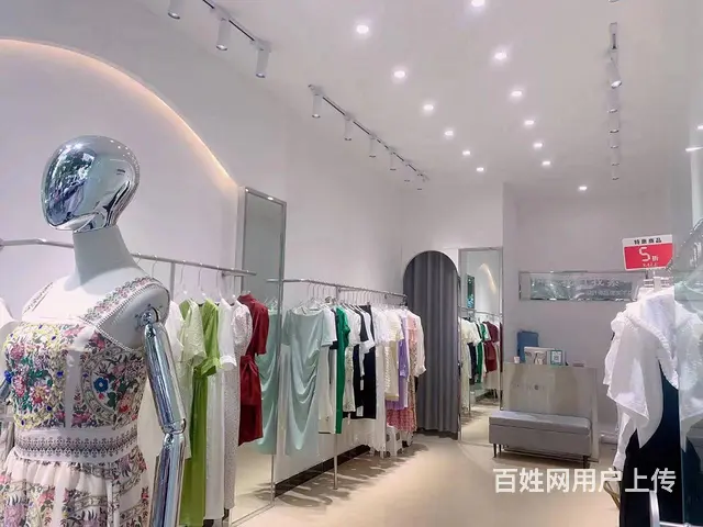 （达州铺源网）大竹煌歌广场25㎡服装店转让 - 图片 3
