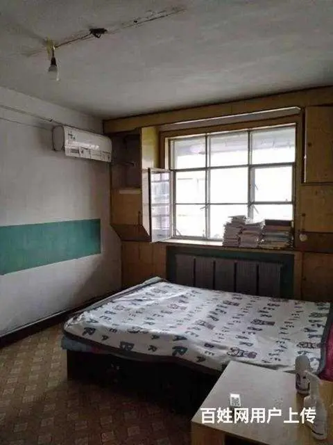 光明街一建浴池附近六楼不是顶，35平一室，简装，七万八 - 图片 1