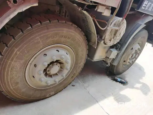 国五前四后八自卸车350马力红岩杰狮7米2货厢 - 图片 8