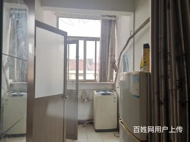 有单独的卫生间和厨房，不是合租，有阳台，民用水电，看房方便。 - 图片 3