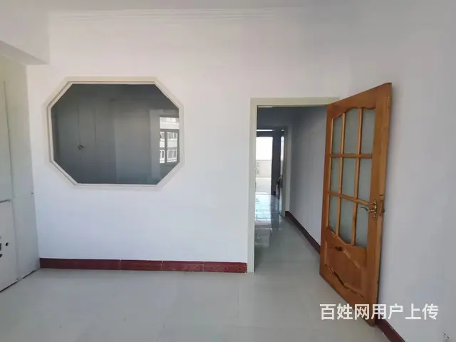 新鹤B区，8楼，顶楼，无电梯，年租 - 图片 9