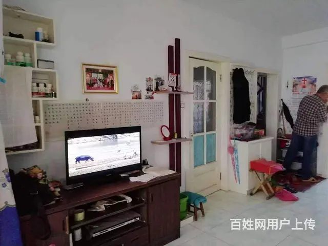 卖财达楼501室，67平中装8.5万 - 图片 1
