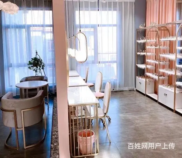 pzj转让夫子庙步行街新娘造型小木时尚店 - 图片 2