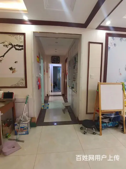 红橡树电梯三室一楼带院 - 图片 2