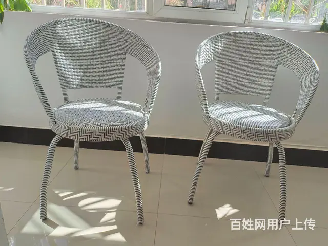 旋转式加厚藤椅出售。 - 图片