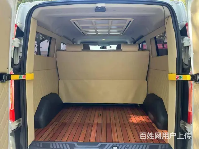 新到2020年12月上牌福特新全顺，短轴低顶6座 - 图片 6