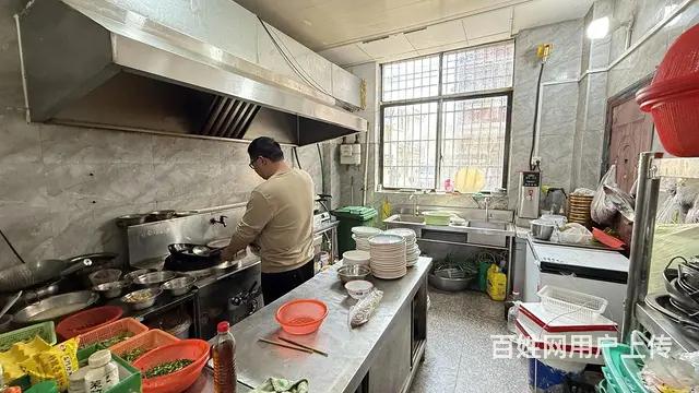 （及 致）位于   对面的餐饮店转让！人流集中！也可空转 - 图片 5