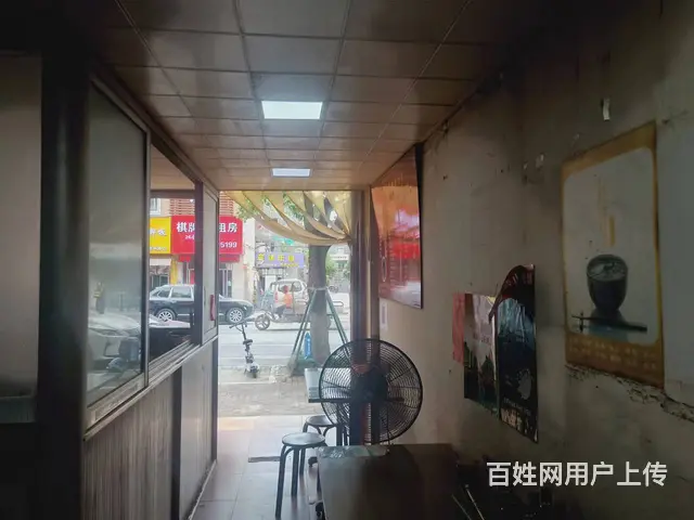 《易转》主城区人流量集中十年老生意餐馆诚心转让！ - 图片 2