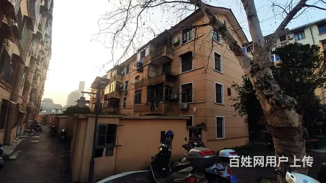 十里仪表社区 三室一厅 仅27万 - 图片 1