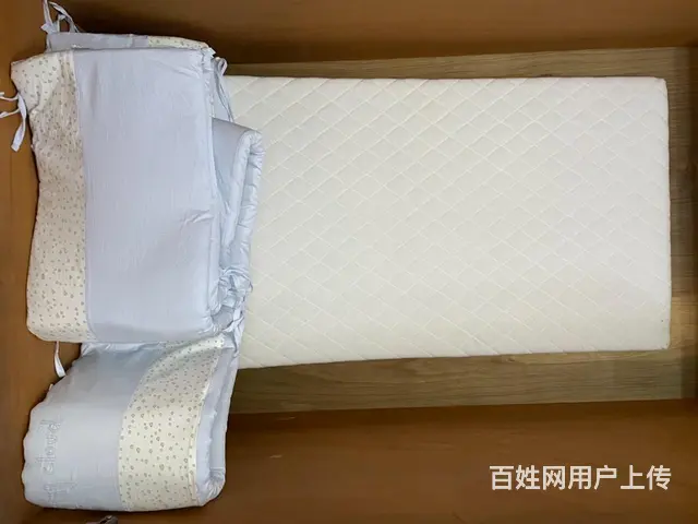 实木婴儿床 - 图片 2