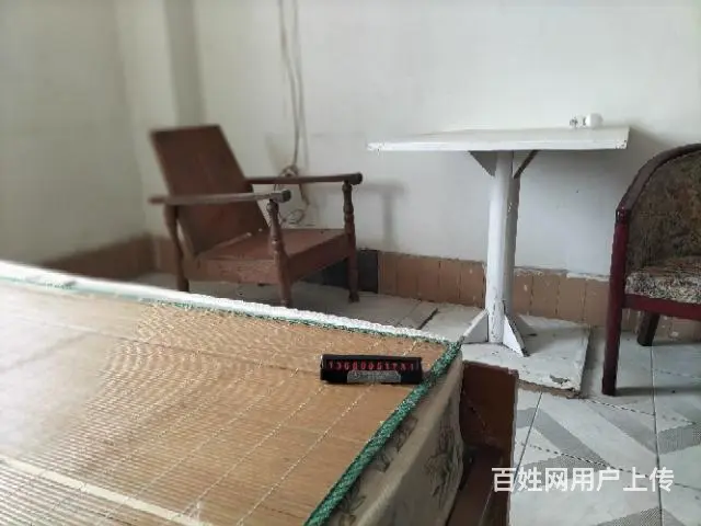 中山公园游泳池附近步梯八楼单房 - 图片 4