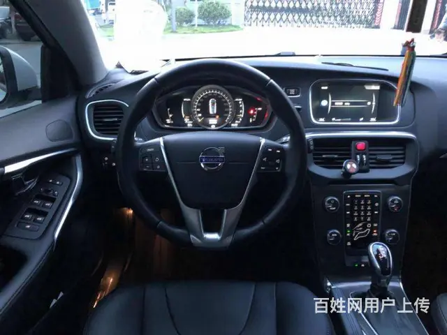 沃尔沃V40 2015款 1.6T 双离合 智雅个 - 图片 4