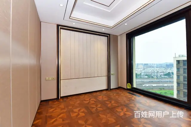 急卖，急卖，低于市场价格，正对花园景观，有钥匙，带一车位，急 - 图片 3