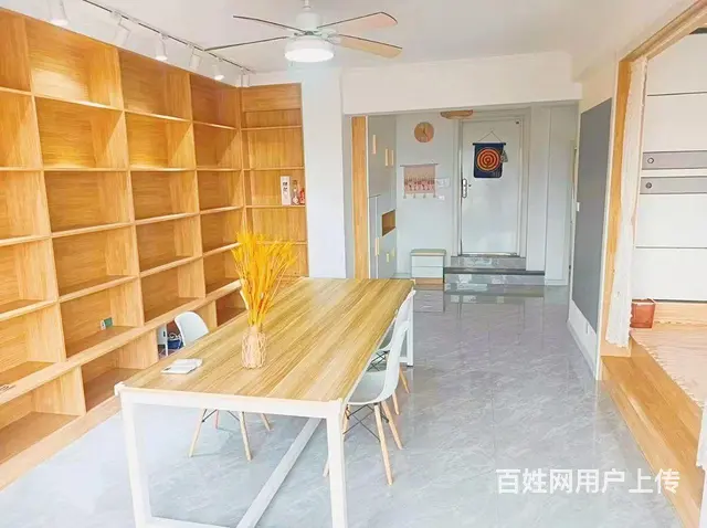 日式及简新柳城D区电梯阁楼1室一厅精装月付1200元 - 图片 1
