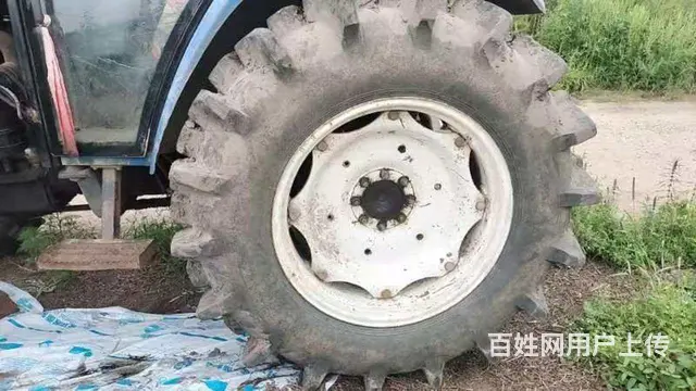 704换的90马力东方红，带1.9米-3.6米拖车 - 图片 3